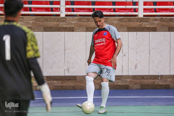 مسابقه فوتسال خیریه ستارگان هنر ایران و ستارگان شیراز‎‎