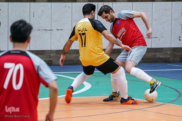 مسابقه فوتسال خیریه ستارگان هنر ایران و ستارگان شیراز‎‎
