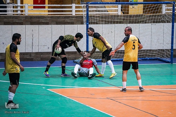 مسابقه فوتسال خیریه ستارگان هنر ایران و ستارگان شیراز‎‎