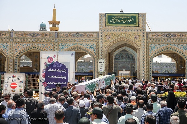 تشییع پیکر شهدای مرزبان در مشهد