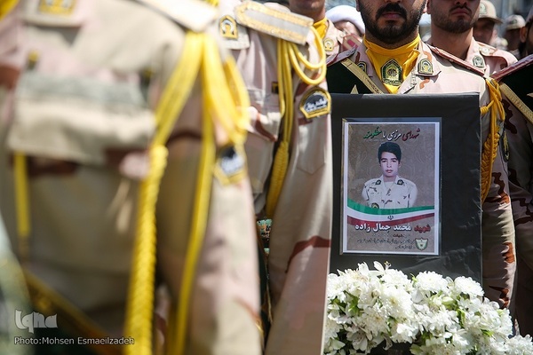 تشییع پیکر شهدای مرزبان در مشهد