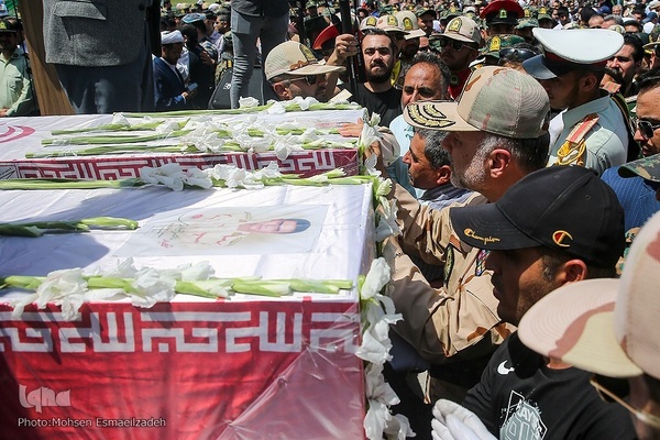 تشییع پیکر شهدای مرزبان در مشهد