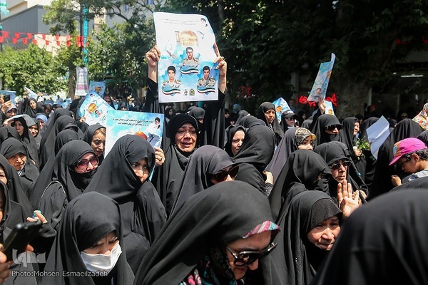 تشییع پیکر شهدای مرزبان در مشهد