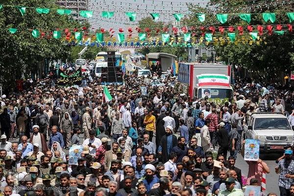 تشییع پیکر شهدای مرزبان در مشهد