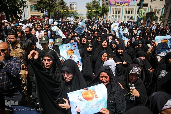 تشییع پیکر شهدای مرزبان در مشهد