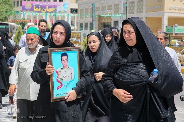 تشییع پیکر شهدای مرزبان در مشهد