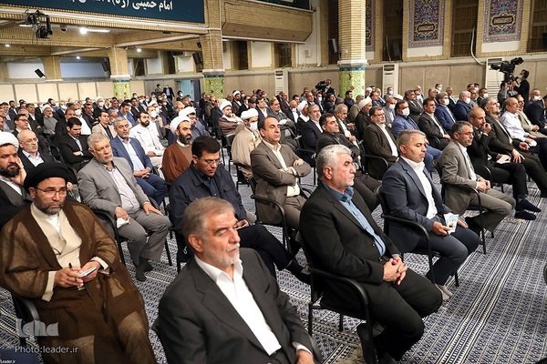 دیدار نمایندگان مجلس با رهبر انقلاب اسلامی