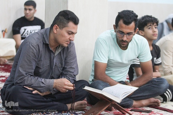 محفل انس با قرآن در روستای مگطوع
