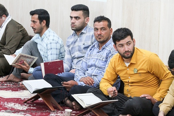 محفل انس با قرآن در روستای مگطوع