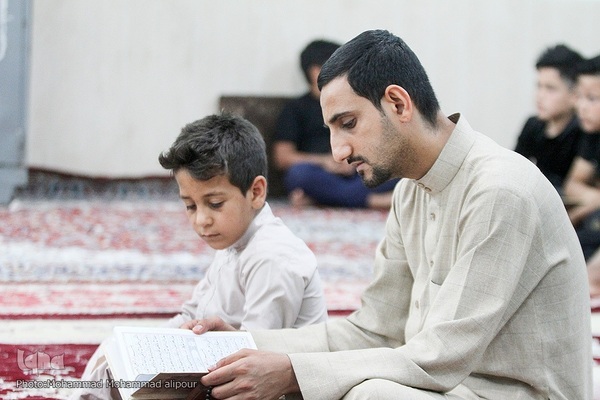 محفل انس با قرآن در روستای مگطوع