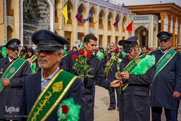 گلباران حرم مطهر حضرت شاهچراغ (ع)‎‎