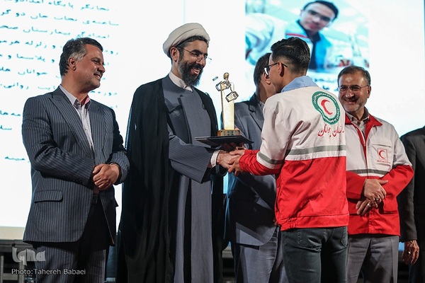 دوازدهمین آئین اعطای تندیس ملی فداکاری