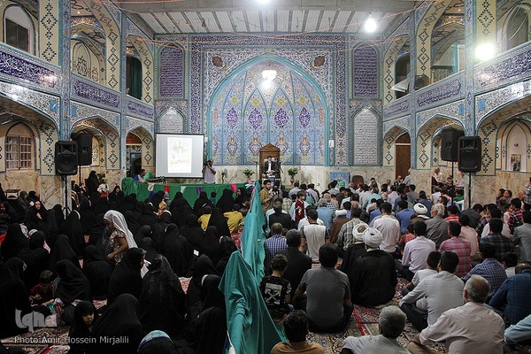 محفل شبی با قرآن در شهر شاهدیه یزد