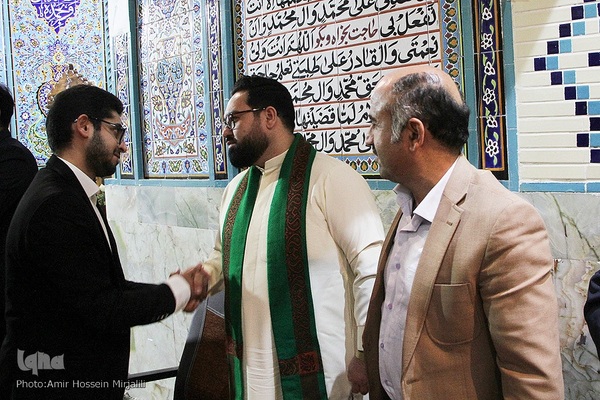 محفل شبی با قرآن در شهر شاهدیه یزد