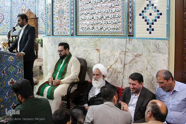 محفل شبی با قرآن در شهر شاهدیه یزد