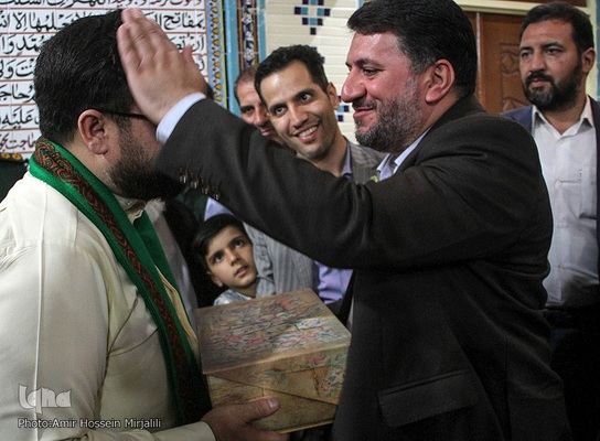 محفل شبی با قرآن در شهر شاهدیه یزد