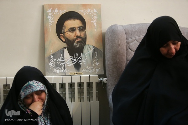 دیدار قرآنیان پیرو مکتب شهید سلیمانی و جمعی از مدیران جهاددانشگاهی با خانواده شهید تقوی