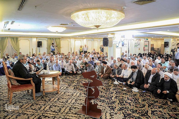 مراسم دعای کمیل در مدینه