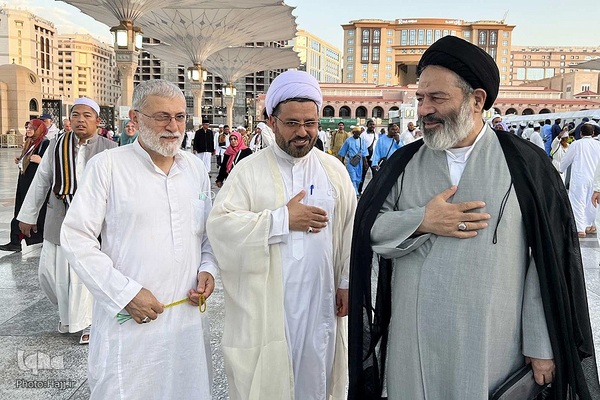 
حضور سرپرست حجاج ایرانی در مسجد النبی
