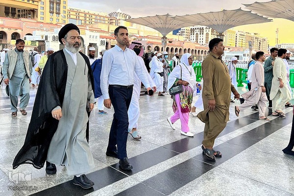 
حضور سرپرست حجاج ایرانی در مسجد النبی
