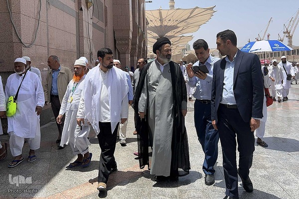 
حضور سرپرست حجاج ایرانی در مسجد النبی

