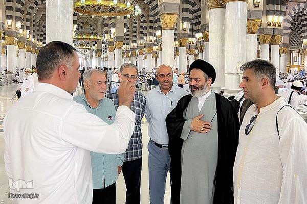 
حضور سرپرست حجاج ایرانی در مسجد النبی
