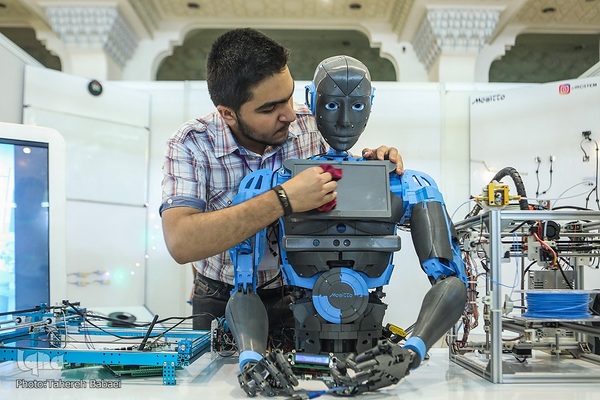 افتتاح نمایشگاه فناوری‌ها و محصولات محرومیت‌زدا «‌آبادیران»