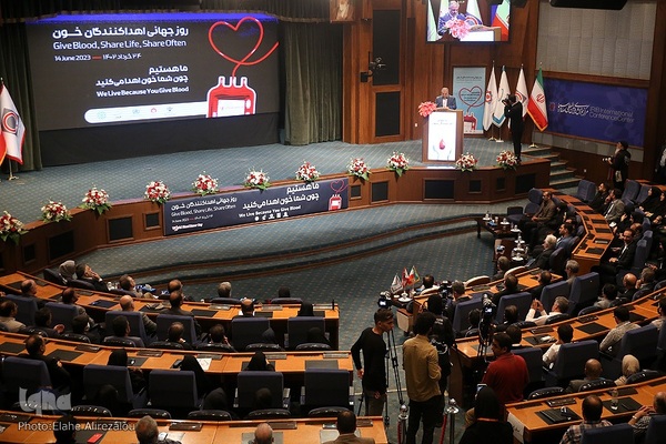 تقدیر از اهداکنندگان خون در روز جهانی اهداکنندگان خون