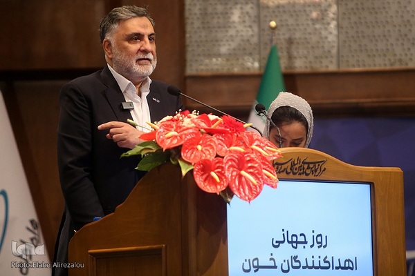 تقدیر از اهداکنندگان خون در روز جهانی اهداکنندگان خون