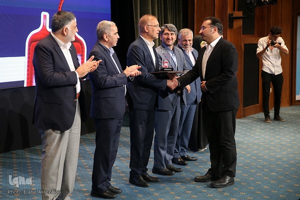 تقدیر از اهداکنندگان خون در روز جهانی اهداکنندگان خون