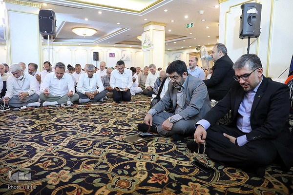 مراسم دعای کمیل زائران ایرانی در مدینه منوره