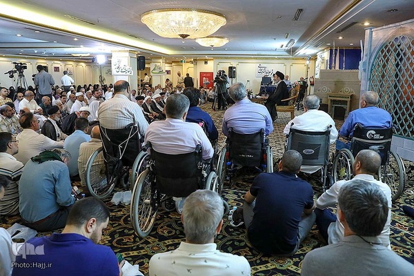 مراسم دعای کمیل زائران ایرانی در مدینه منوره
