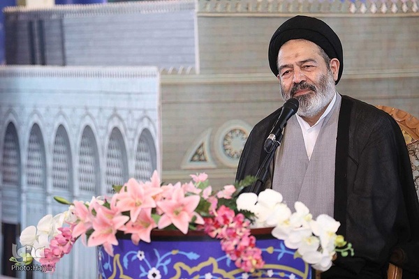 مراسم دعای کمیل زائران ایرانی در مدینه منوره