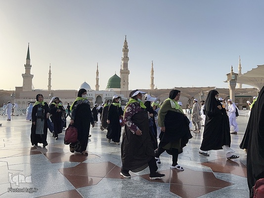 حال و هوای زائران ایرانی در حرم مطهر نبوی را در ایام حج تمتع