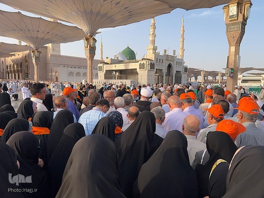 حال و هوای زائران ایرانی در حرم مطهر نبوی را در ایام حج تمتع