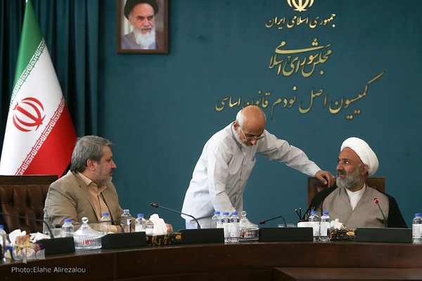 نشست فراکسیون قرآن مجلس با جمعی از پیشکسوتان و فعالان قرآنی