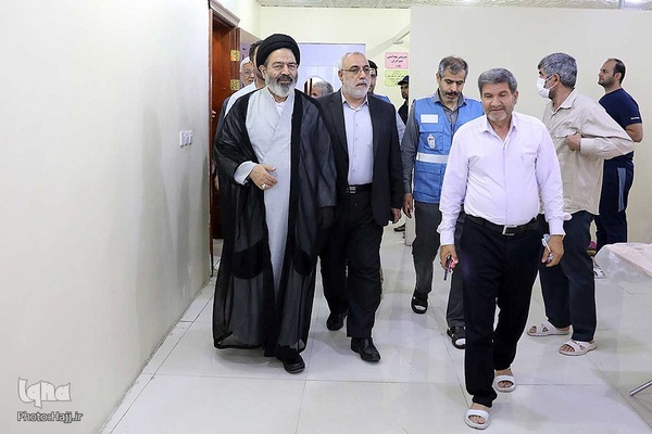 دیدار صمیمی سرپرست حجاج ایرانی با زائران کشورمان در مکه مکرمه