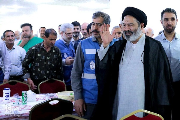 دیدار صمیمی سرپرست حجاج ایرانی با زائران کشورمان در مکه مکرمه