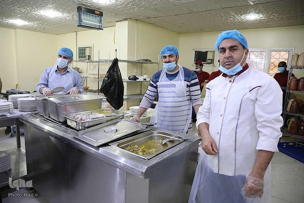 دیدار صمیمی سرپرست حجاج ایرانی با زائران کشورمان در مکه مکرمه