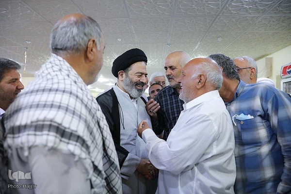 دیدار صمیمی سرپرست حجاج ایرانی با زائران کشورمان در مکه مکرمه