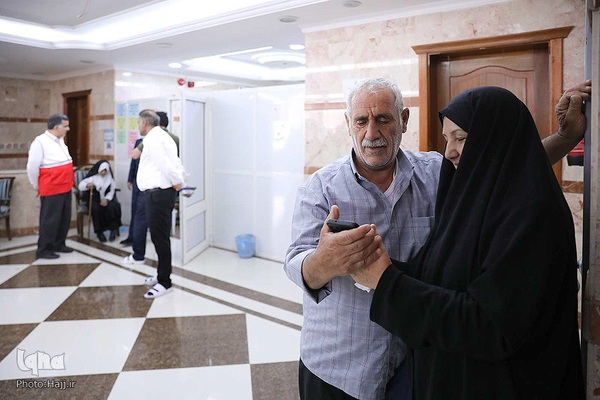 دیدار صمیمی سرپرست حجاج ایرانی با زائران کشورمان در مکه مکرمه