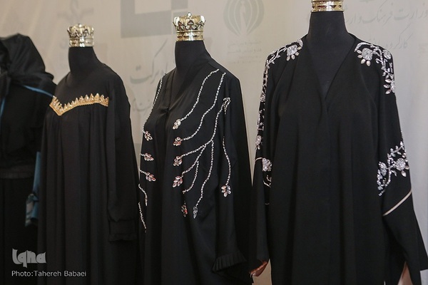 افتتاح رویداد برکت دیدار با نمایش ۳۰۰ لباس محرمی