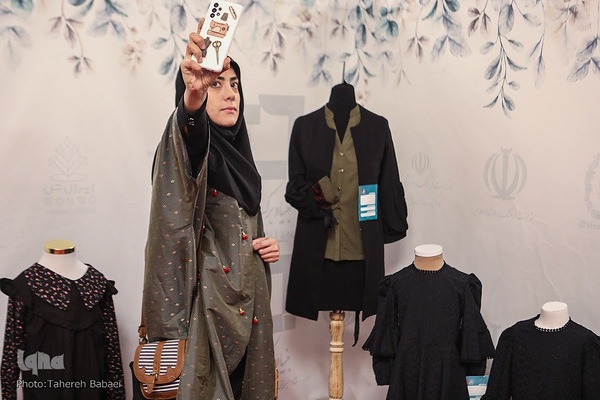 افتتاح رویداد برکت دیدار با نمایش ۳۰۰ لباس محرمی