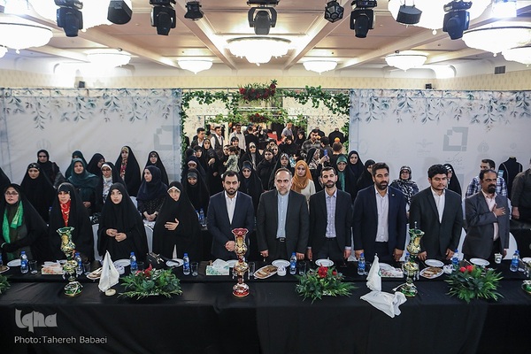 افتتاح رویداد برکت دیدار با نمایش ۳۰۰ لباس محرمی