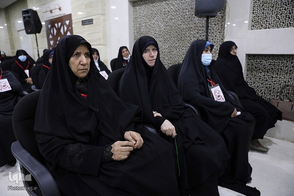 مراسم تجلیل از خانواده شهدا