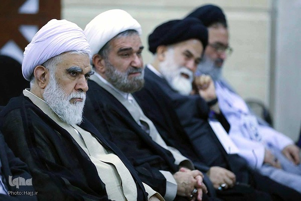 مراسم تجلیل از خانواده شهدا