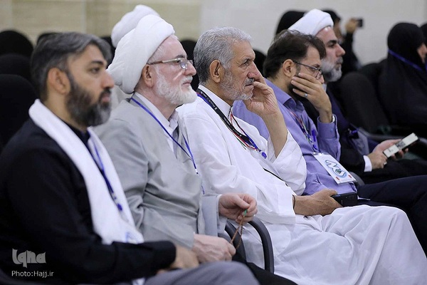 مراسم تجلیل از خانواده شهدا