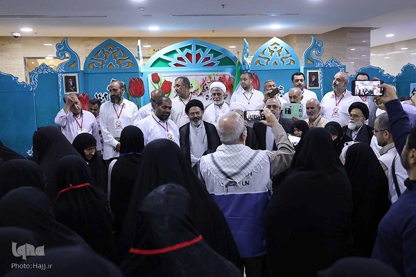 مراسم تجلیل از خانواده شهدا