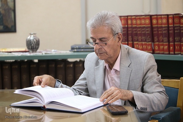 دکتر اصغر دادبه