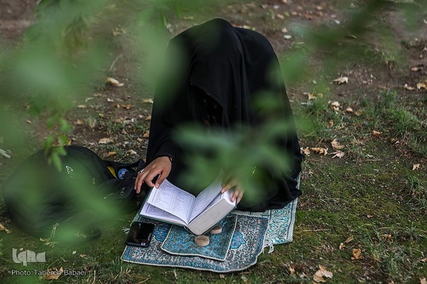 مراسم دعای عرفه در دانشگاه تهران